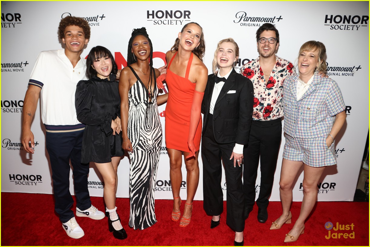 angourie rice suits up for honor society premiere with armani jackson more 03