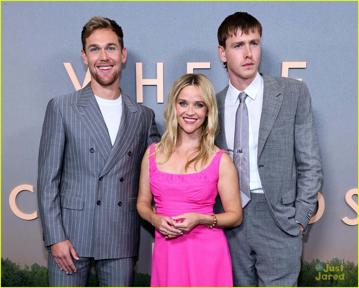 harris dickinson taylor john smith match in gray suits at movie premiere 18