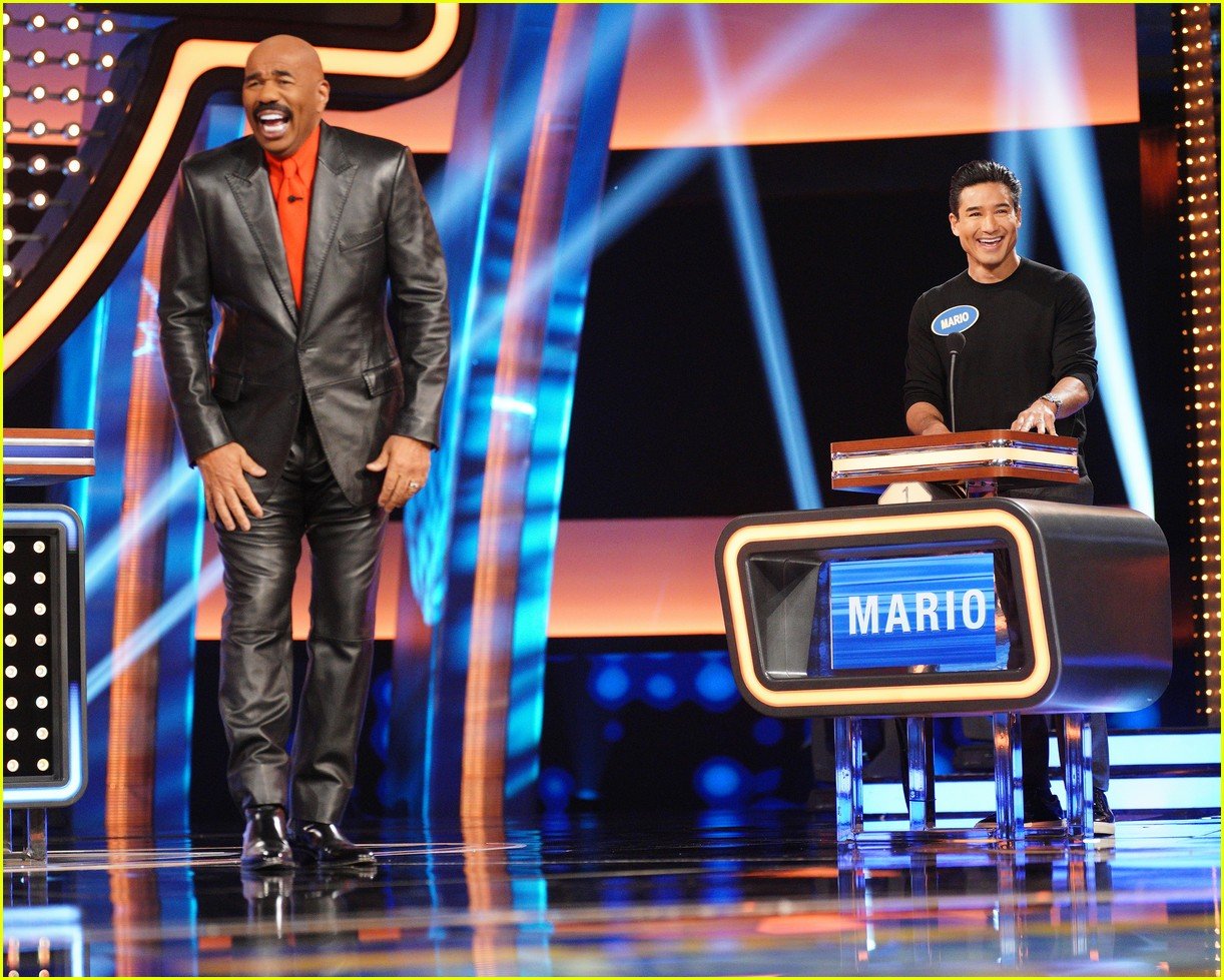 celebrity family feud returns this sunday who will be on this season 14