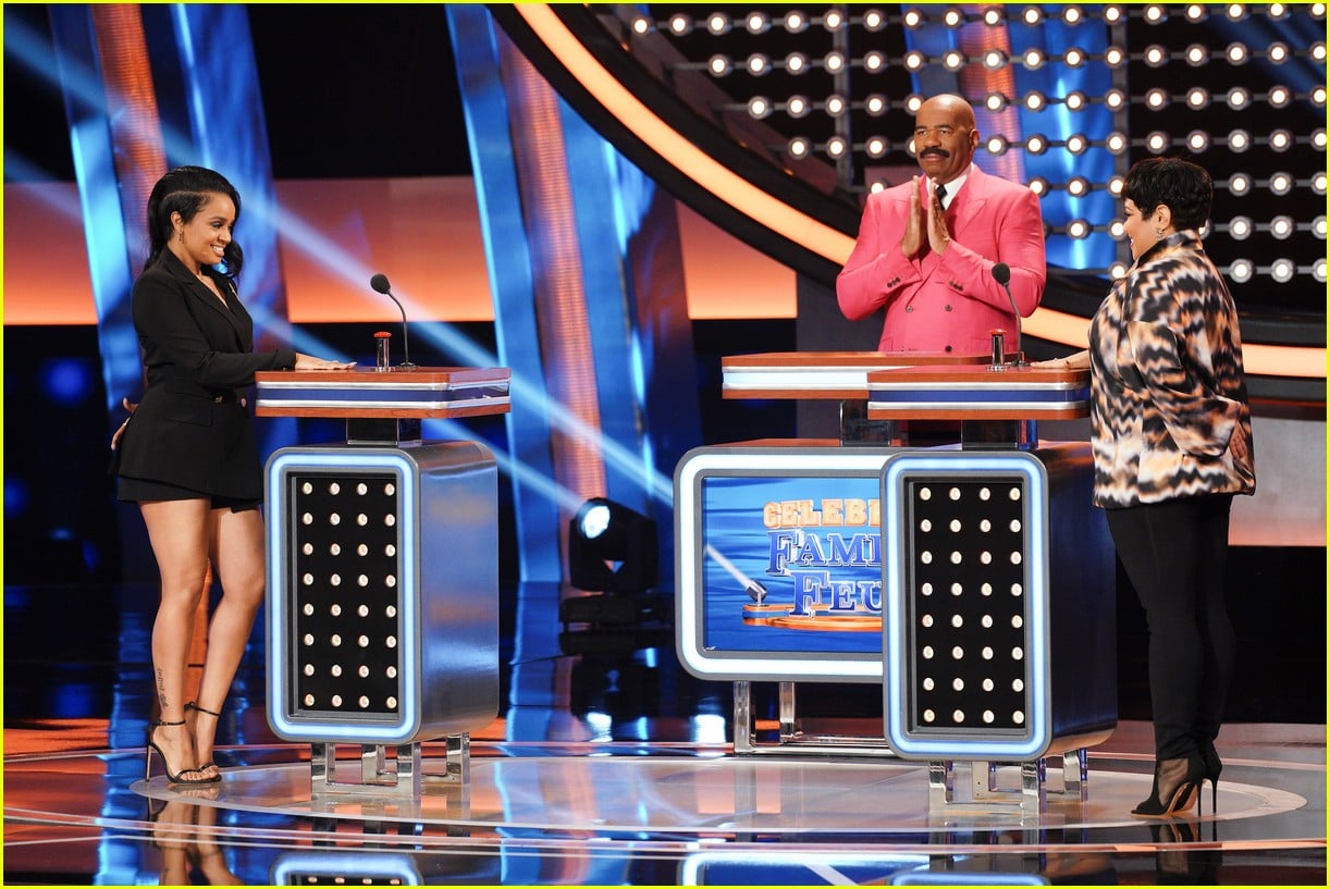 celebrity family feud returns this sunday who will be on this season 20