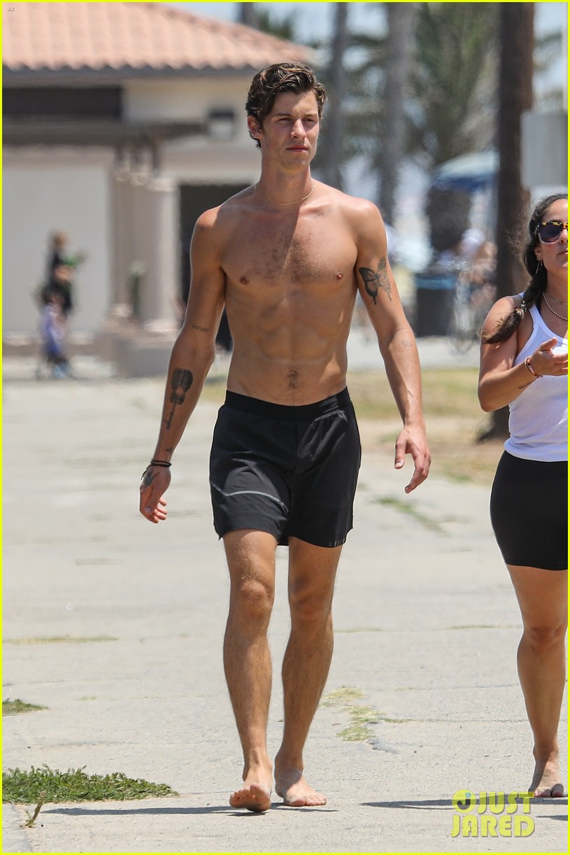 shawn mendes goes shirtless for walk with friends 08