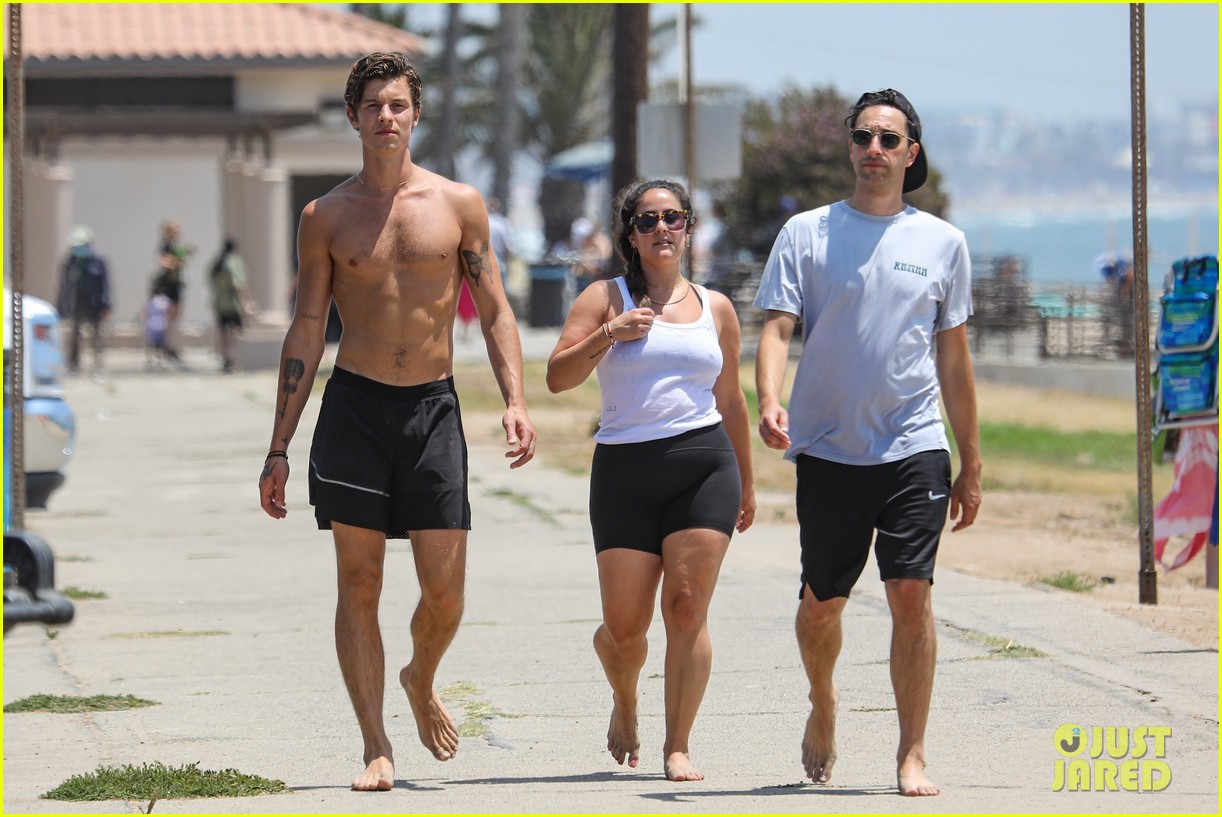 shawn mendes goes shirtless for walk with friends 11