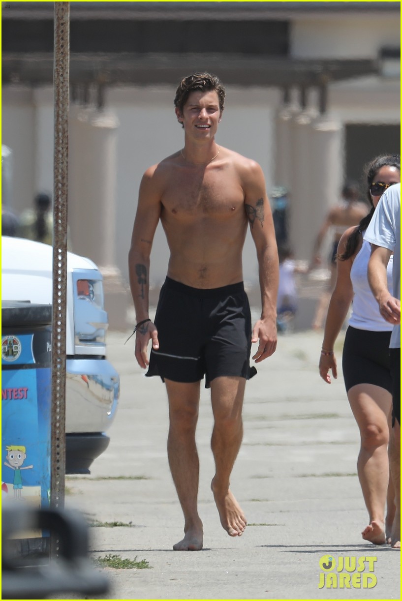 shawn mendes goes shirtless for walk with friends 29