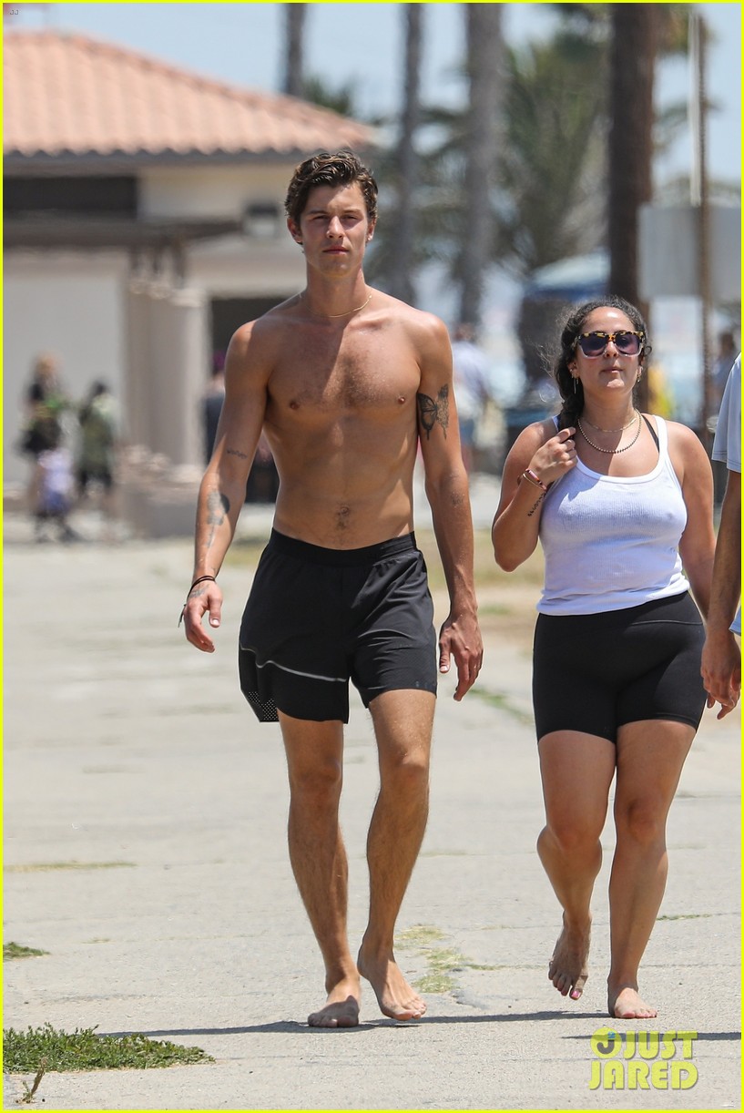 shawn mendes goes shirtless for walk with friends 35