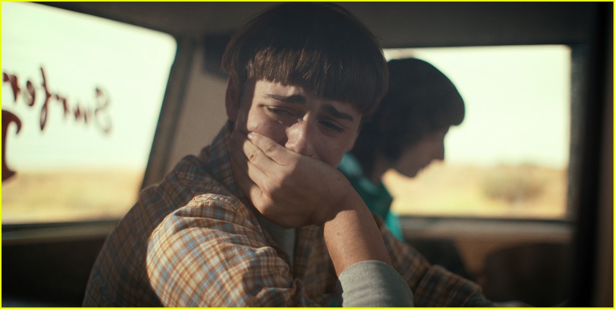 noah schnapp now says will byers is 100 gay feelings for mike 05