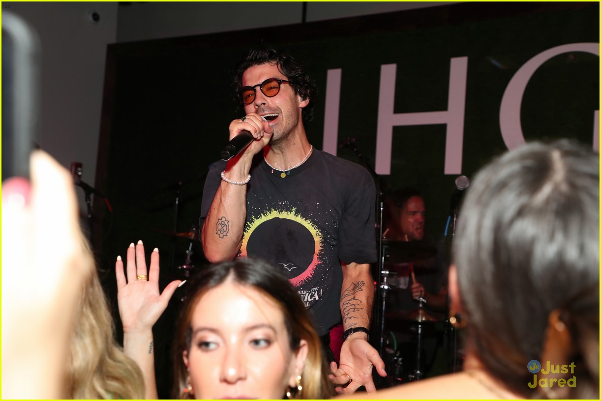 dnce perform small show at ihg hotels event ahead of us open 06