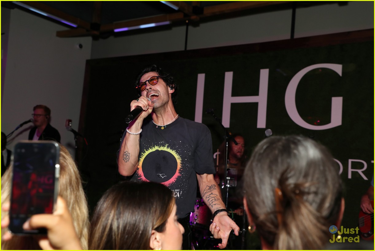 dnce perform small show at ihg hotels event ahead of us open 08