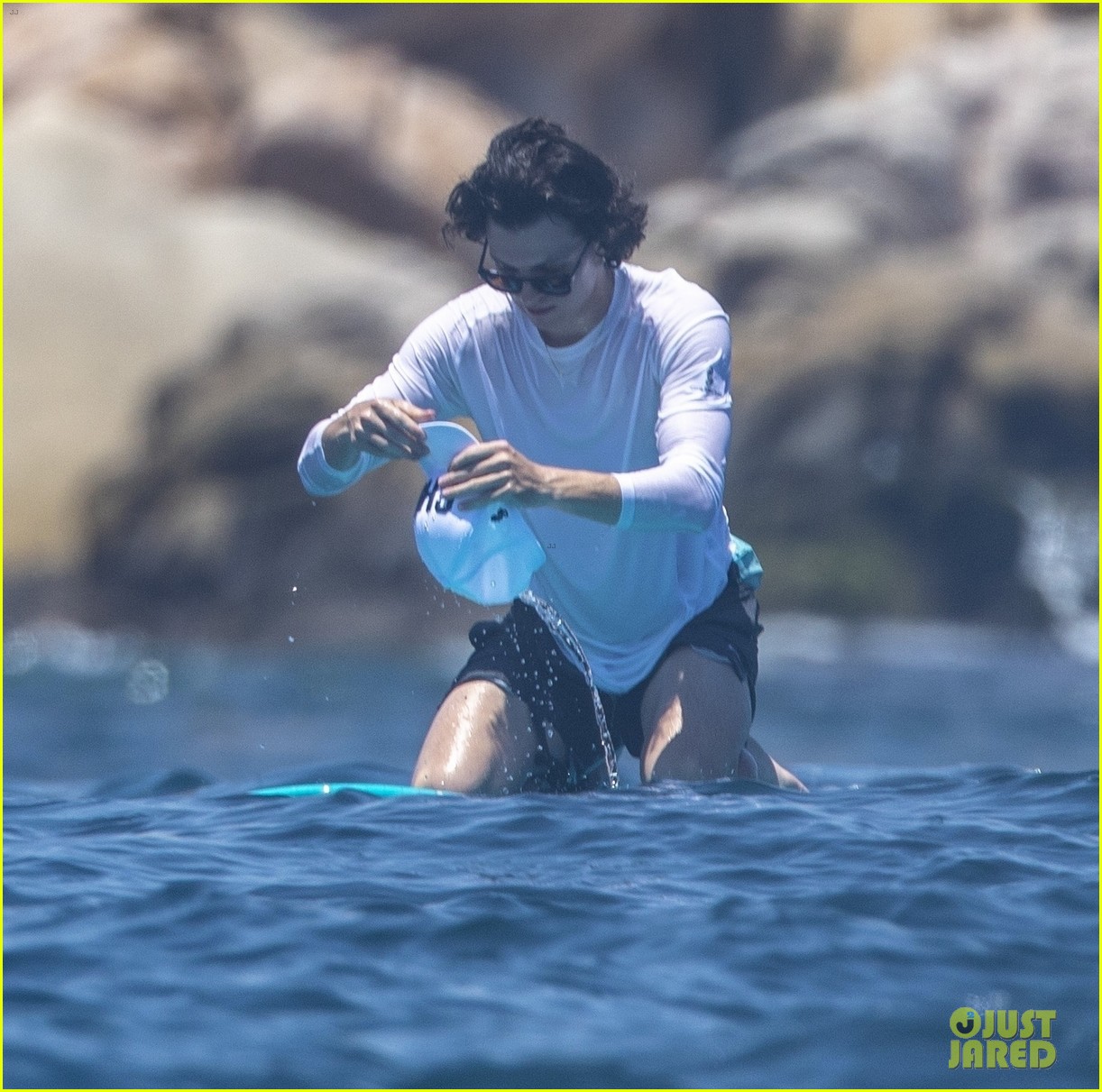 tom holland paddle boarding harry cabo 04