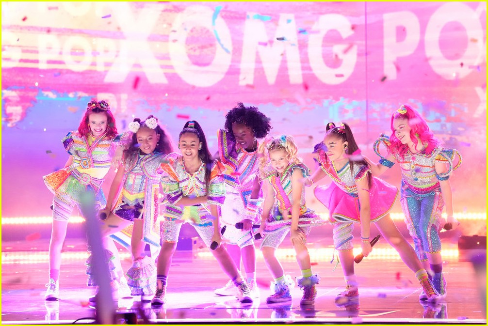 xomg pop give electrifying performance of merry go round on agt 02
