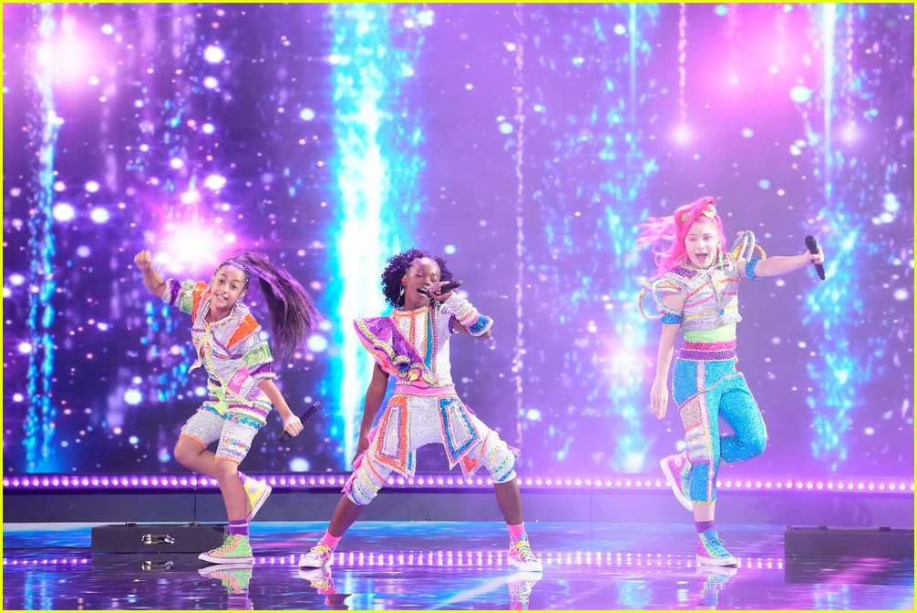 xomg pop give electrifying performance of merry go round on agt 16