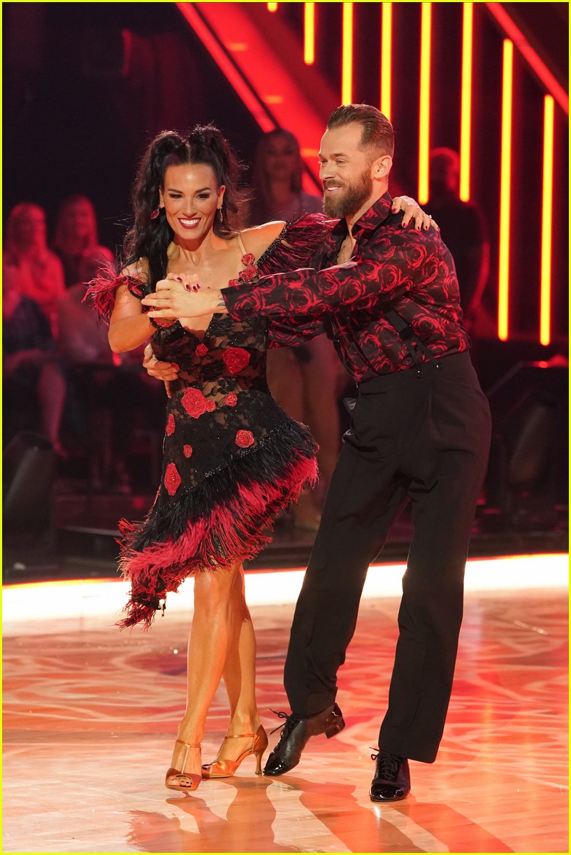 charli damelio received highest score of dwts week one 02.