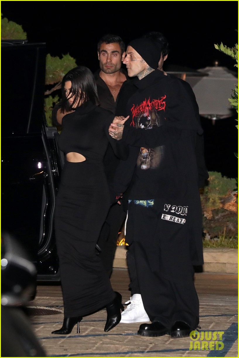 Charli D'Amelio & Boyfriend Landon Barker Hold Hands at His Dad Travis