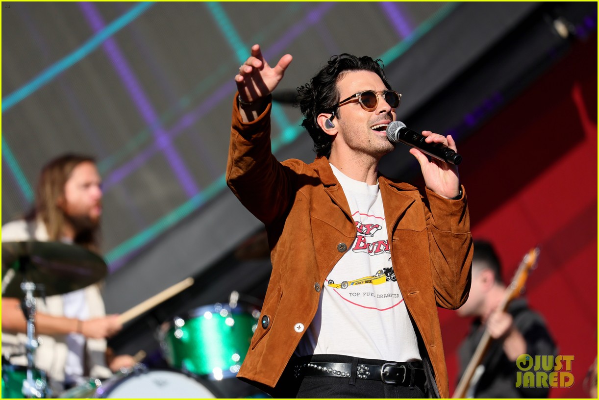 jonas brothers perform at global citizen festival 16