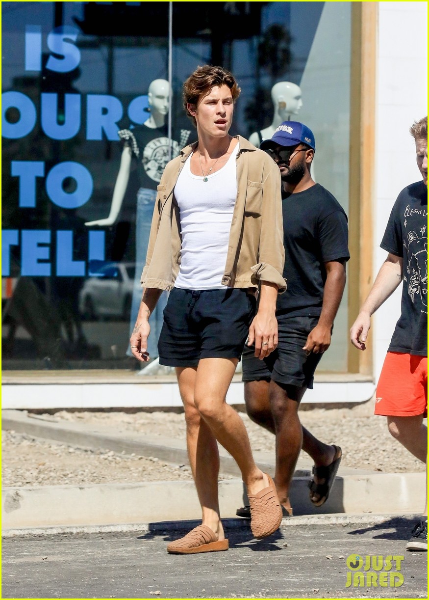 shawn mendes chews on toothpick stroll in weho 20