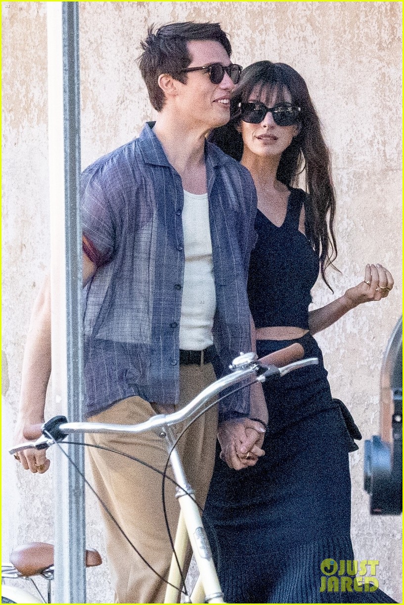 Nicholas Galitzine Wraps His Arm Around Anne Hathaway While Filming 