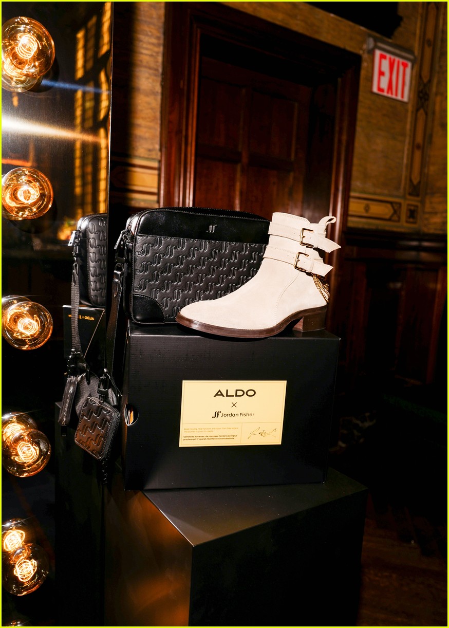 jordan fisher celebrates new aldo collab with wife ellie more 06