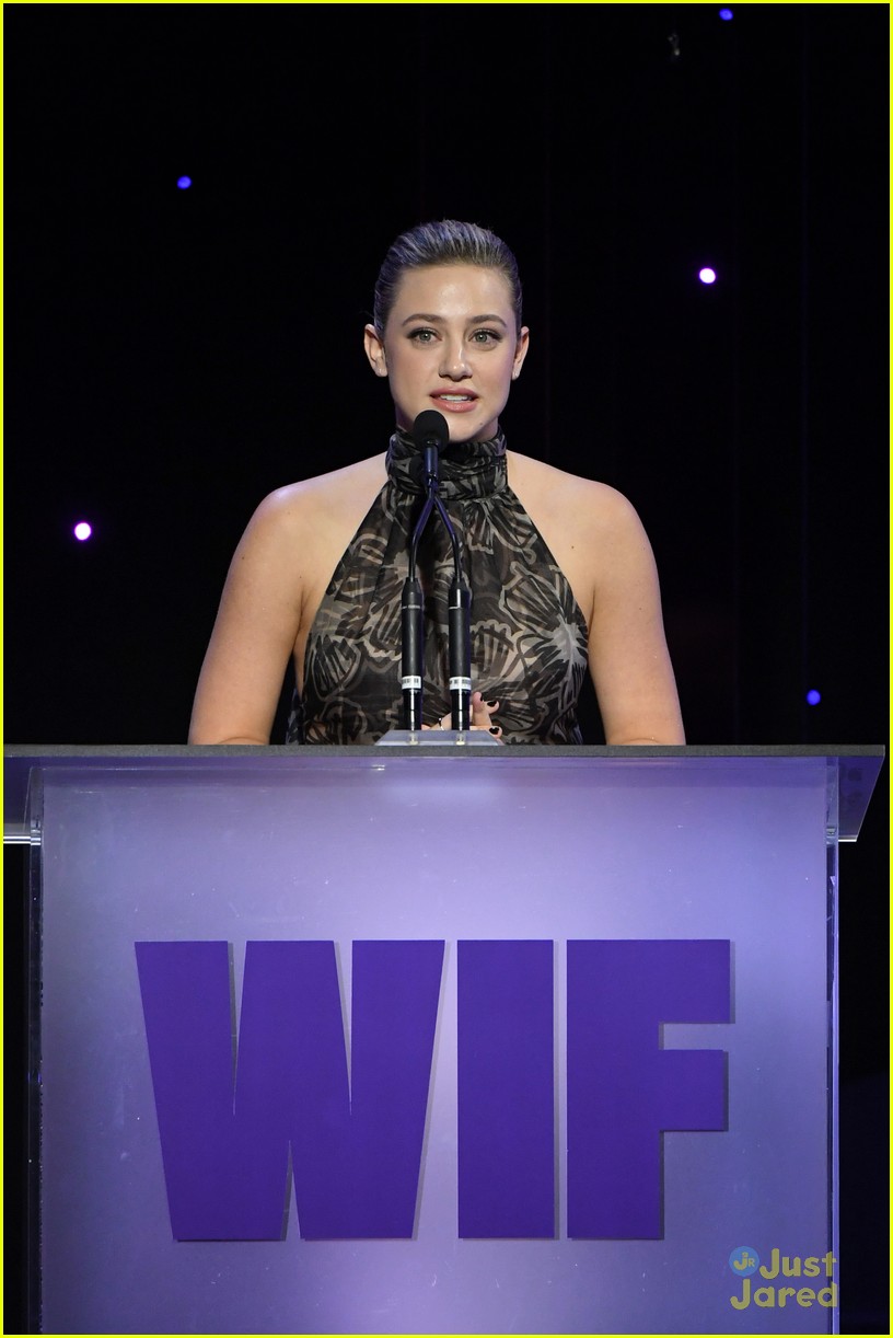 lili reinhart honored with face of future award at wif honors 14