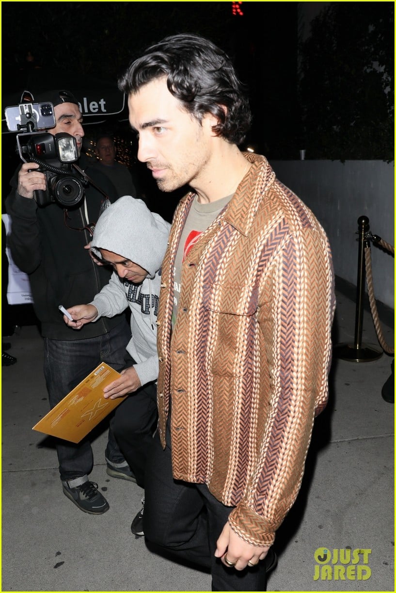 joe nick jonas grab dinner together in west hollywood at catch 18