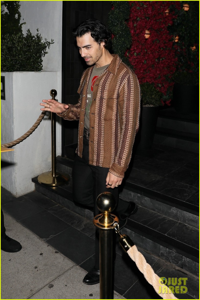joe nick jonas grab dinner together in west hollywood at catch 21
