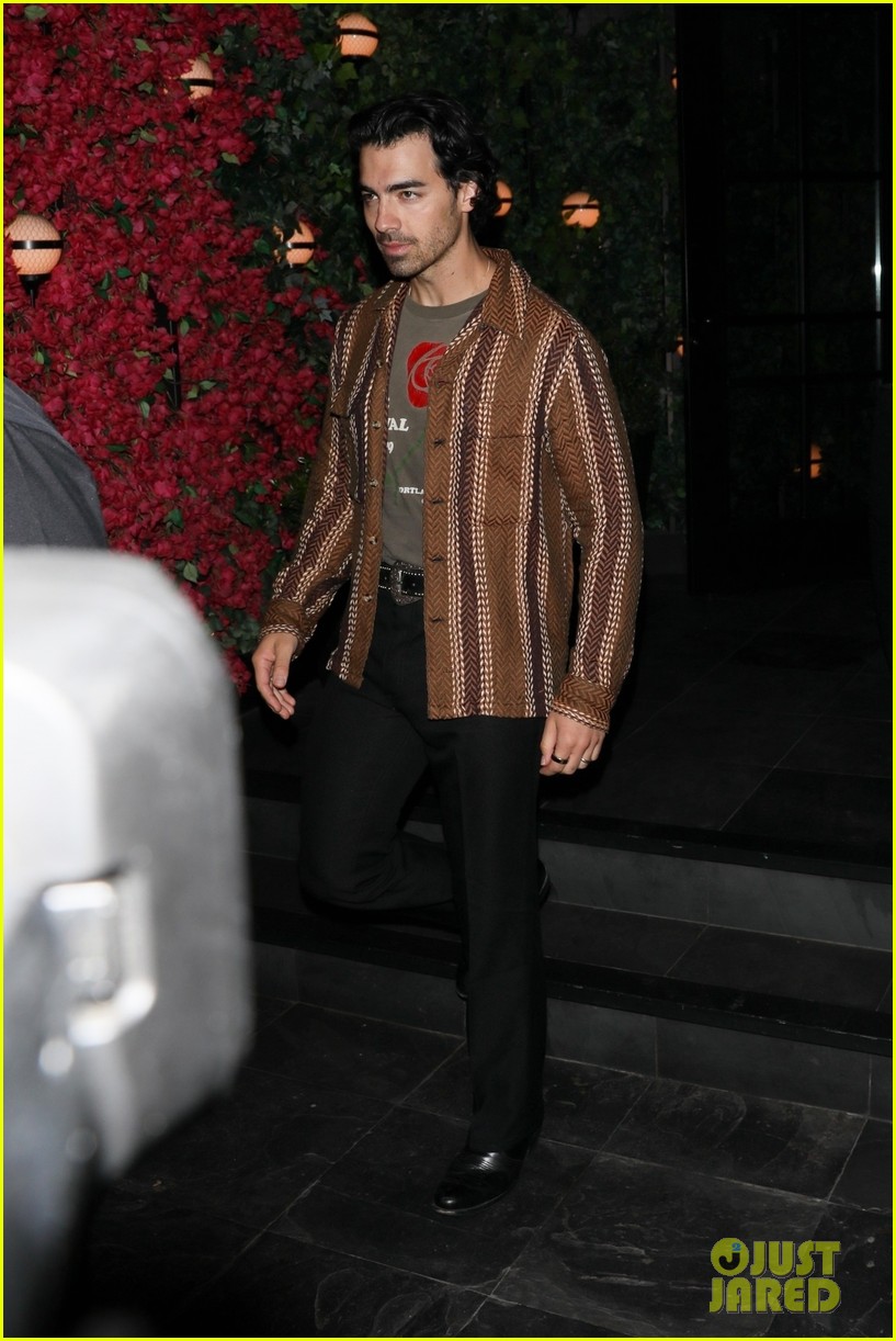 joe nick jonas grab dinner together in west hollywood at catch 25