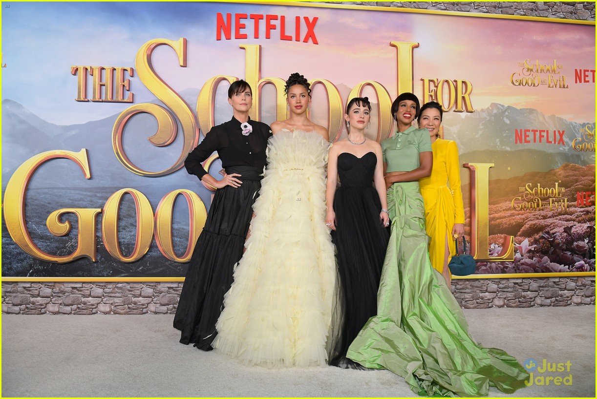 sofia wylie sophie anne caruso more step out for the school for good evil premiere 21