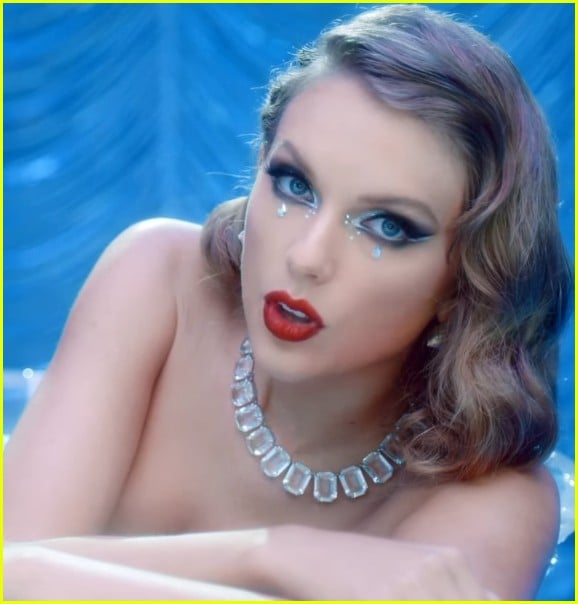 taylor swift bejeweled music video 13