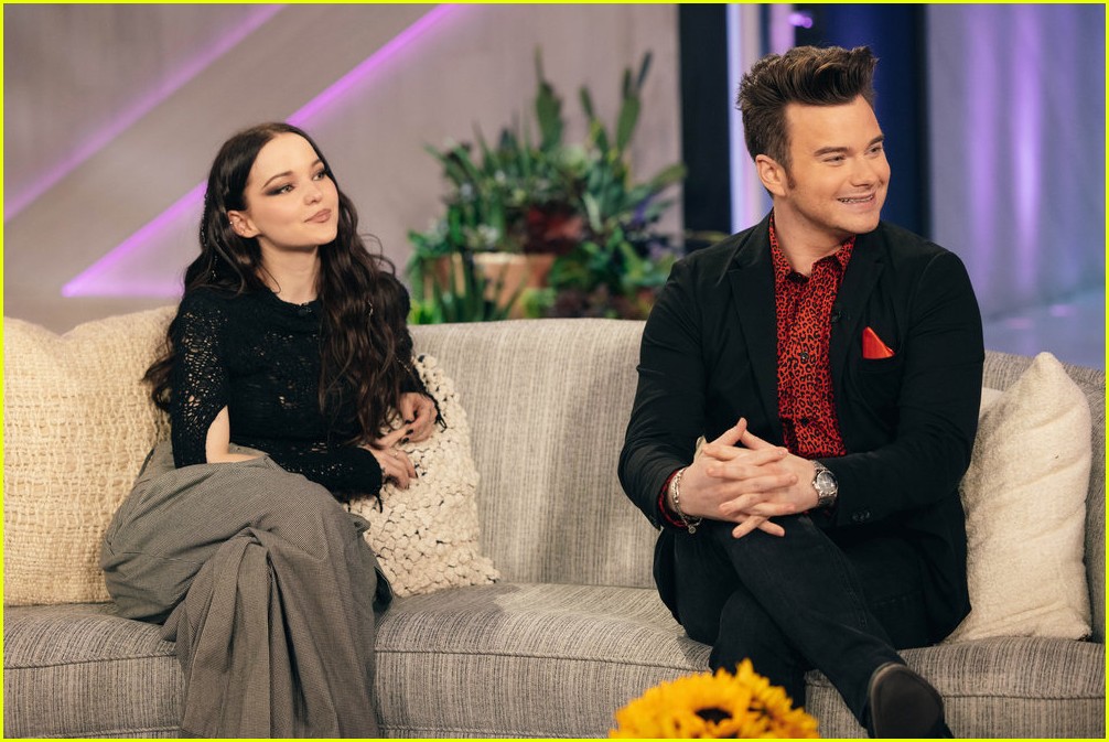 dove cameron got a big surprise on the kelly clarkson show 04