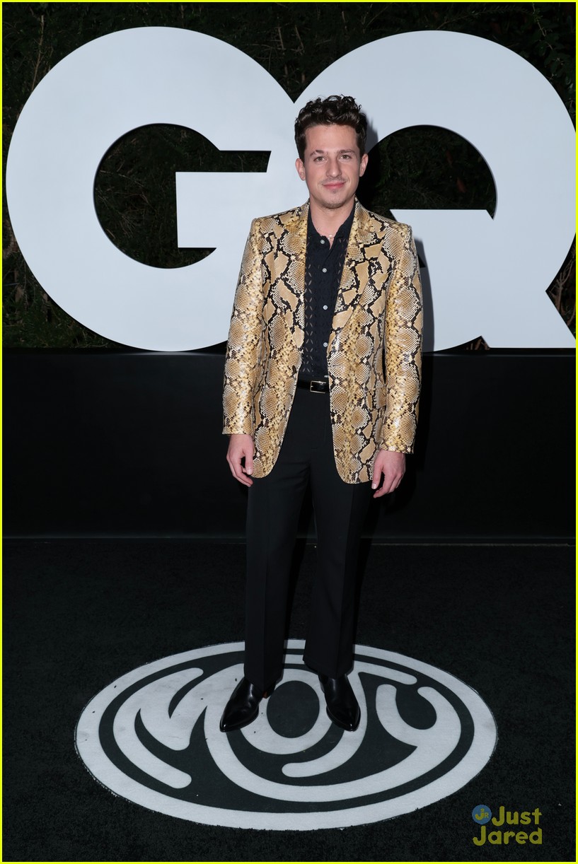 emma chamberlain attends gq men of the year party with role model 26