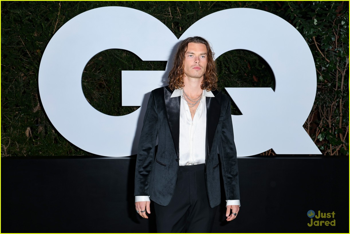 haley lu richardson joins the white lotus costars at gq party 12