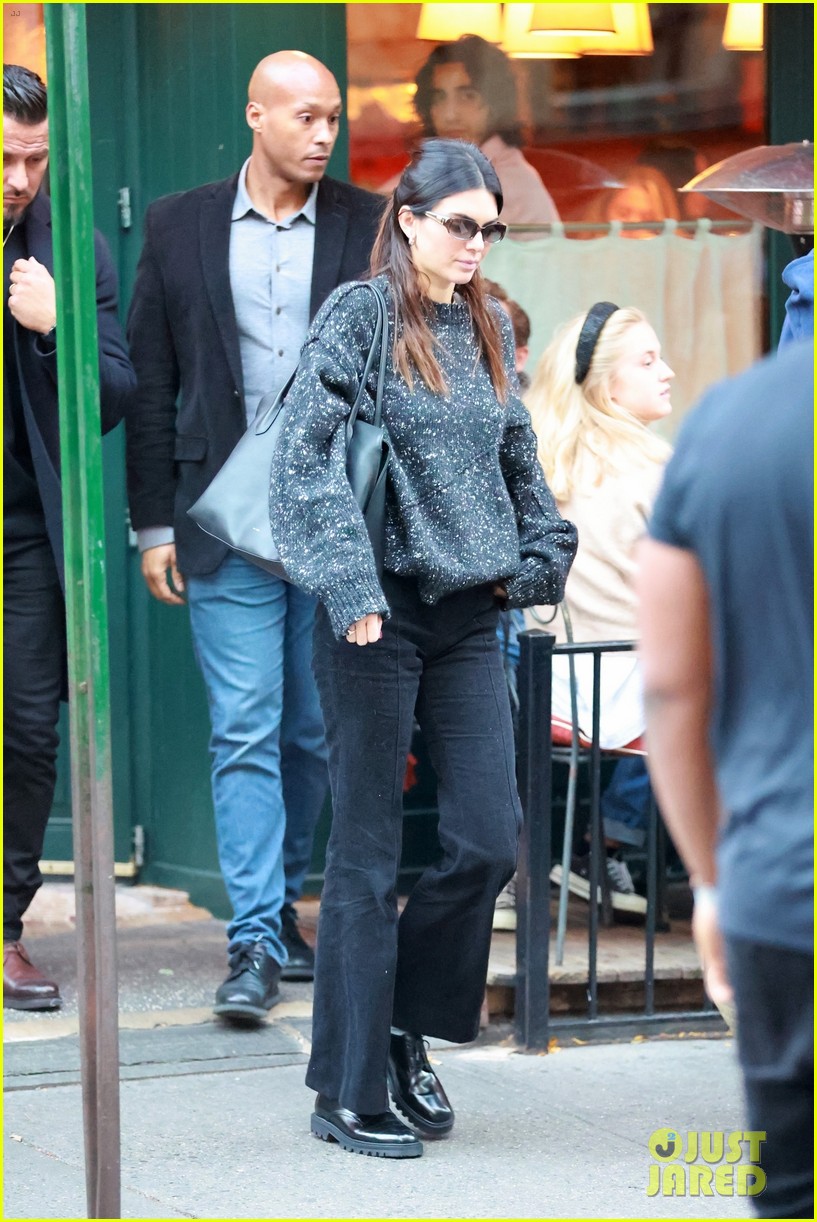 kendall kylie jenner get brunch shopping nyc after cfda 05
