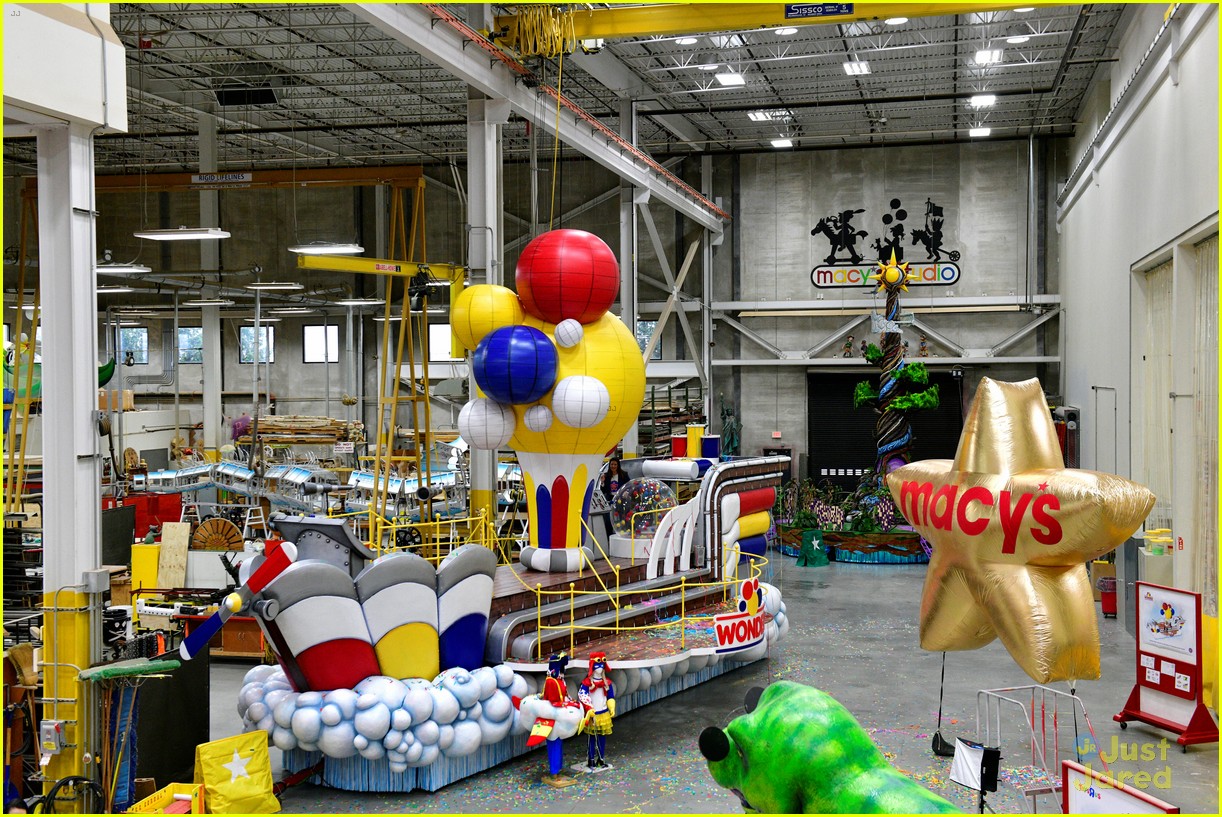 first look at 5 new macys thanksgiving day parade floats 11