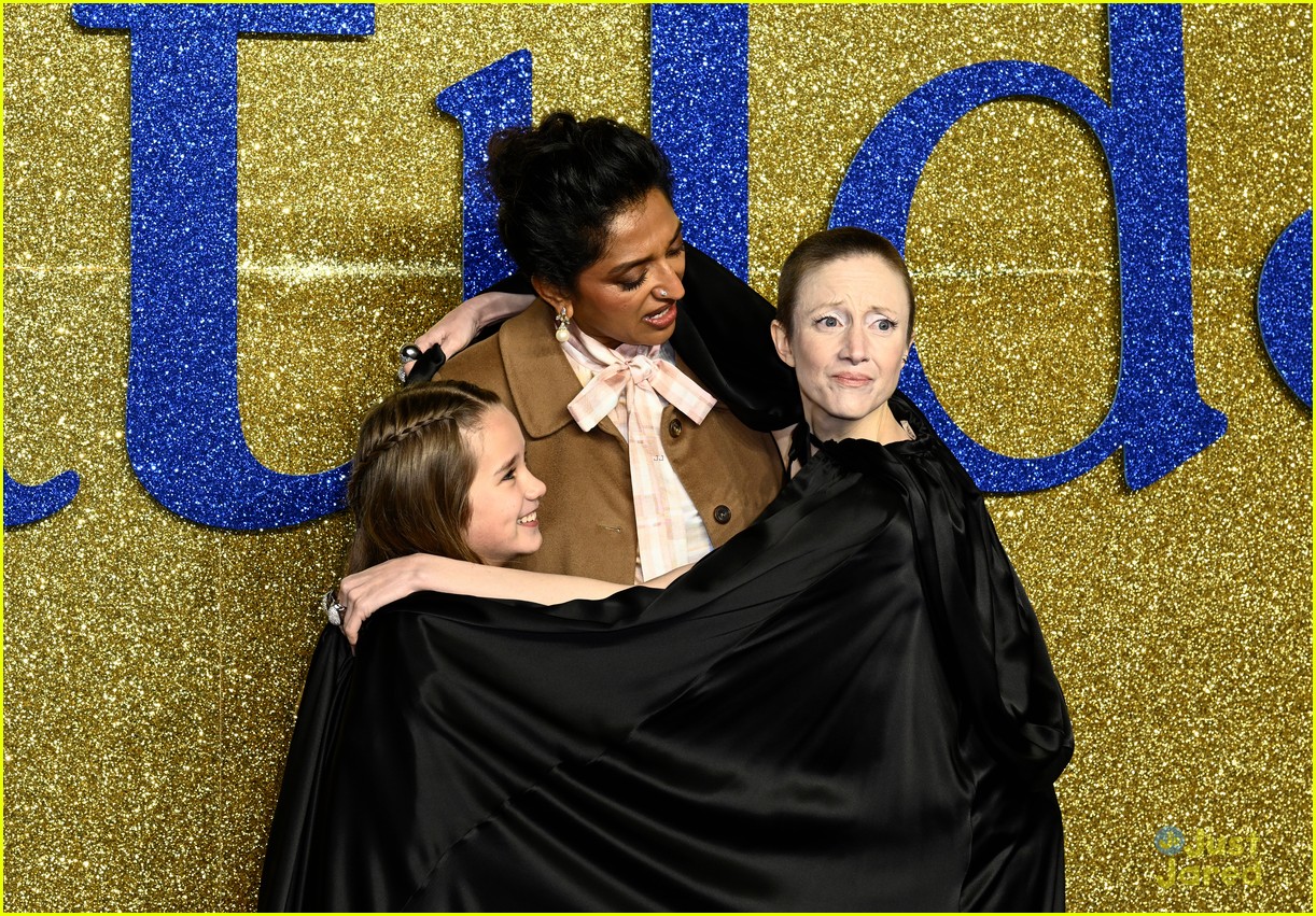 alisha weir shares sweet hug with emma thompson at matilda premiere 11