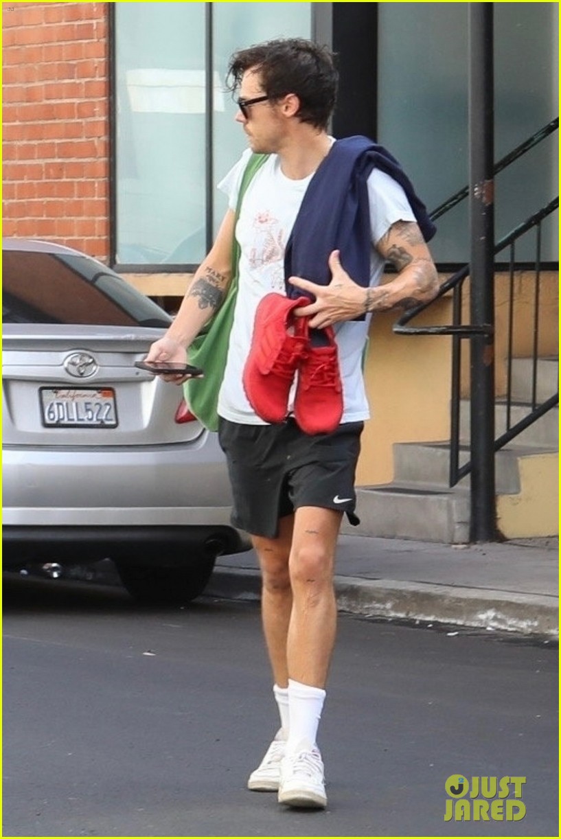 harry styles olivia wilde at gym 01
