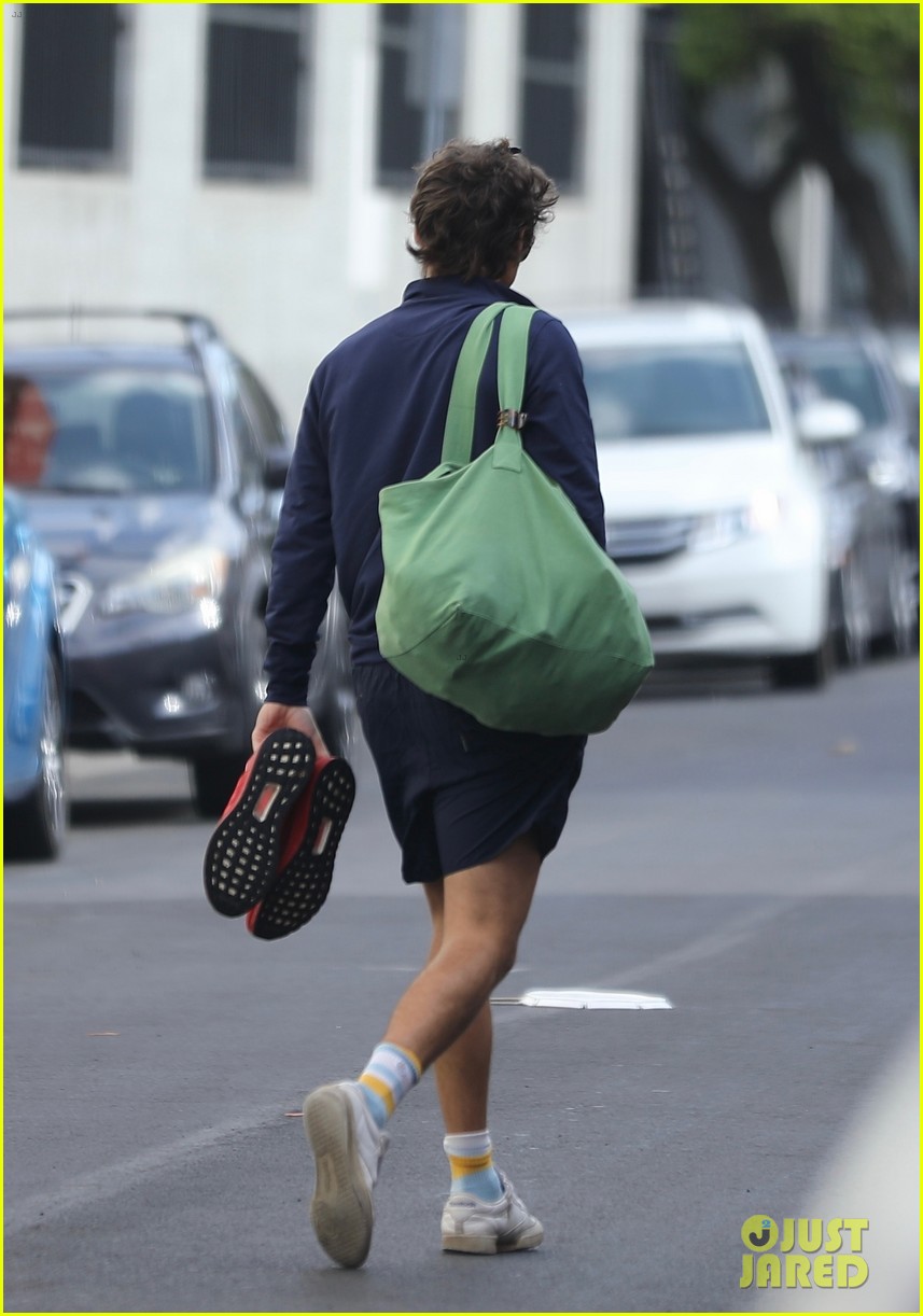 harry styles olivia wilde at gym 03