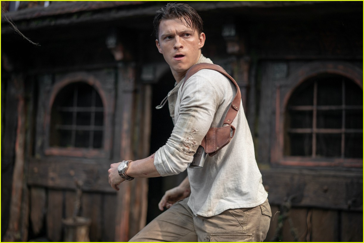 tom hollands uncharted movie to get ride at amusement park in spain 01