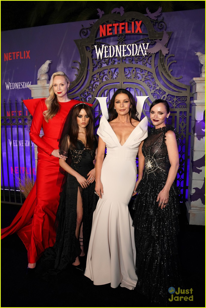 jenna ortega joins addams family at wednesday premiere 41