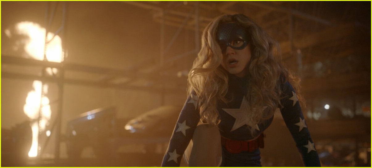 brec bassinger has a heavy heart as dc stargirl airs series finale tonight 03