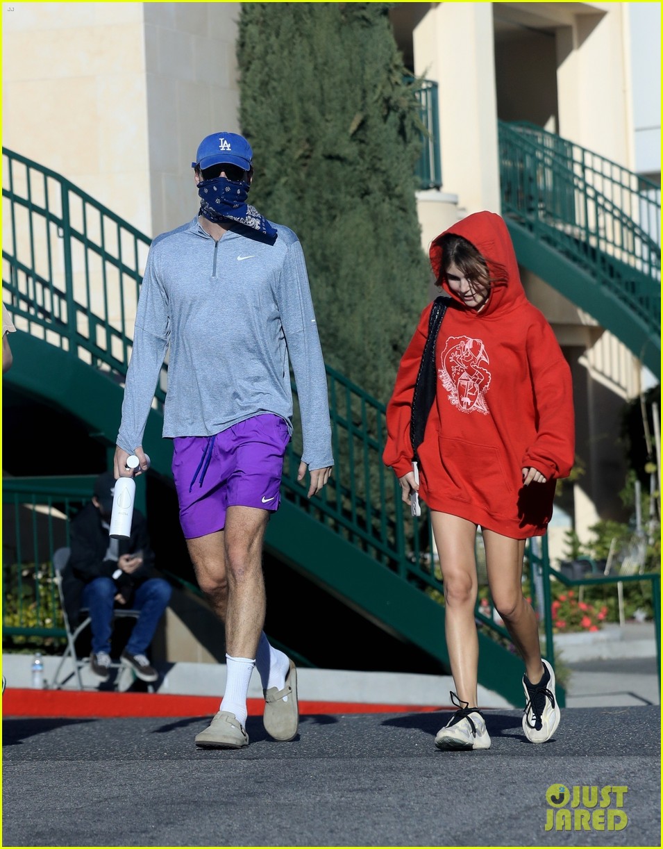 jacob elordi olivia jade cover their faces for outings 60