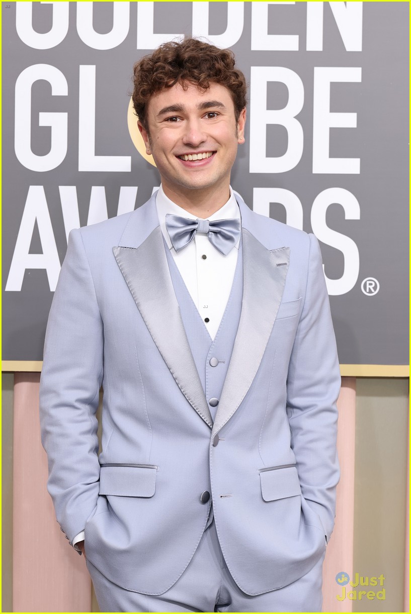 gabriel labelle supports the fabelmans at golden globes 20203 03