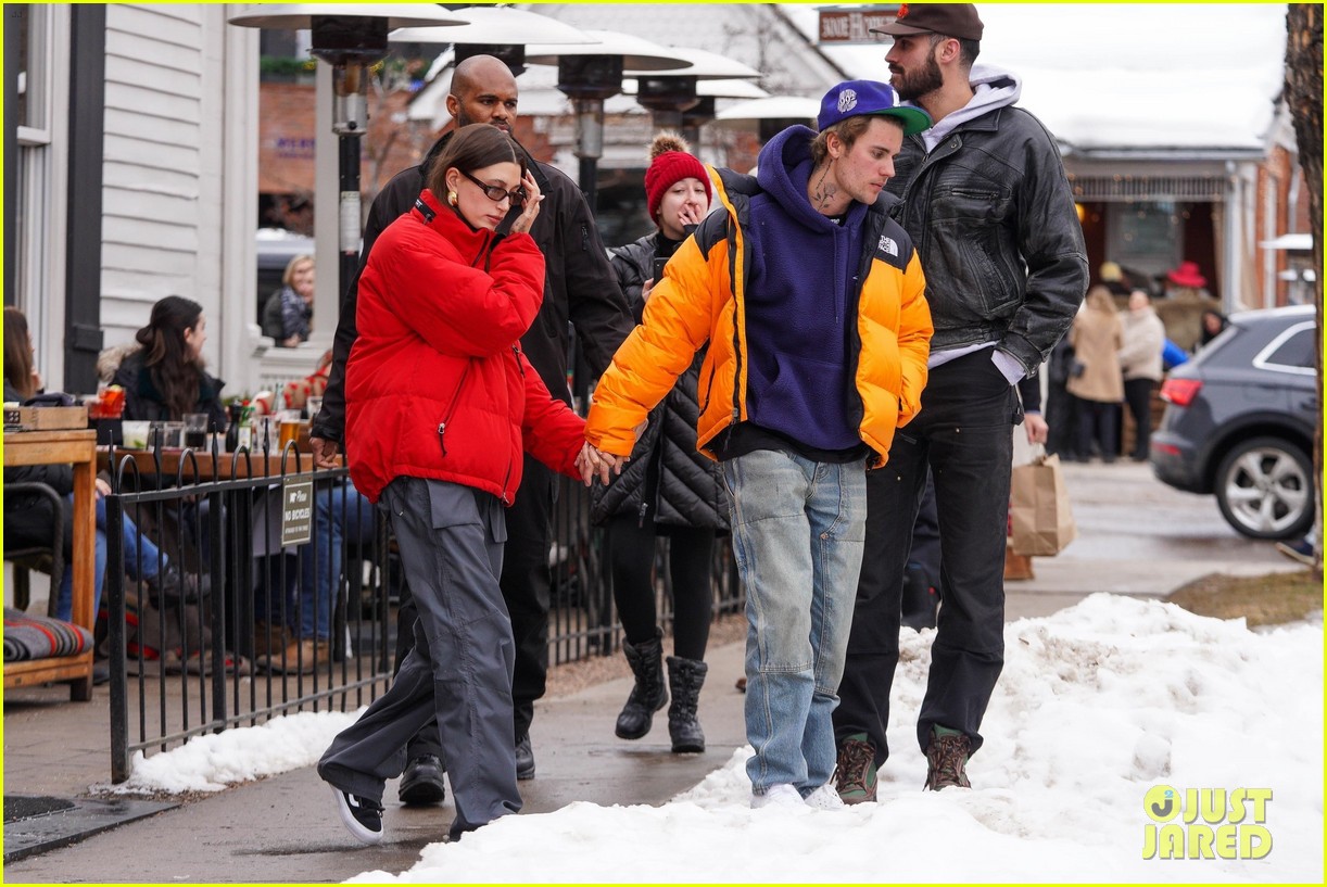jenners and biebers start new year together 47