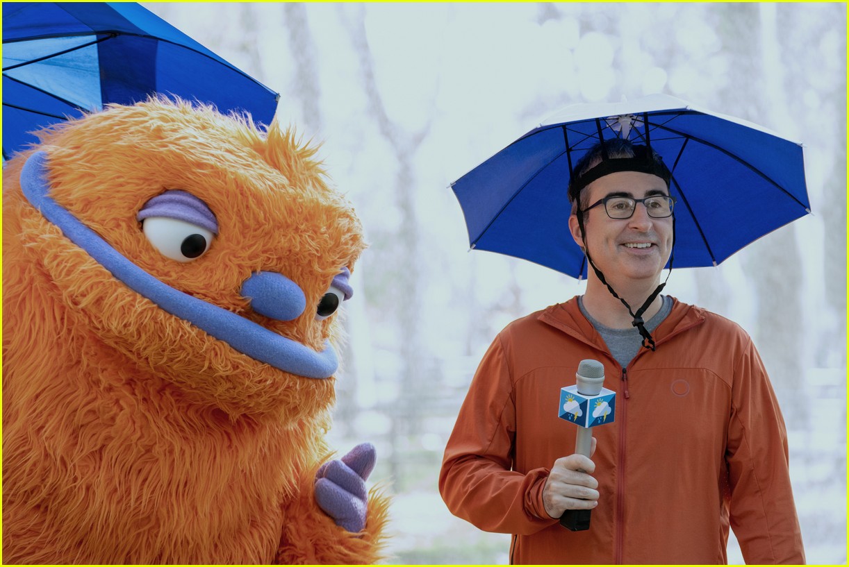 john oliver guest stars on helpsters exclusive first look 03