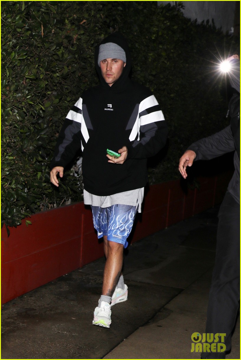 justin bieber rewears outfit 03