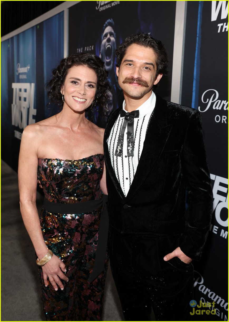 tyler posey crystal reed more attend teen wolf movie premiere 28