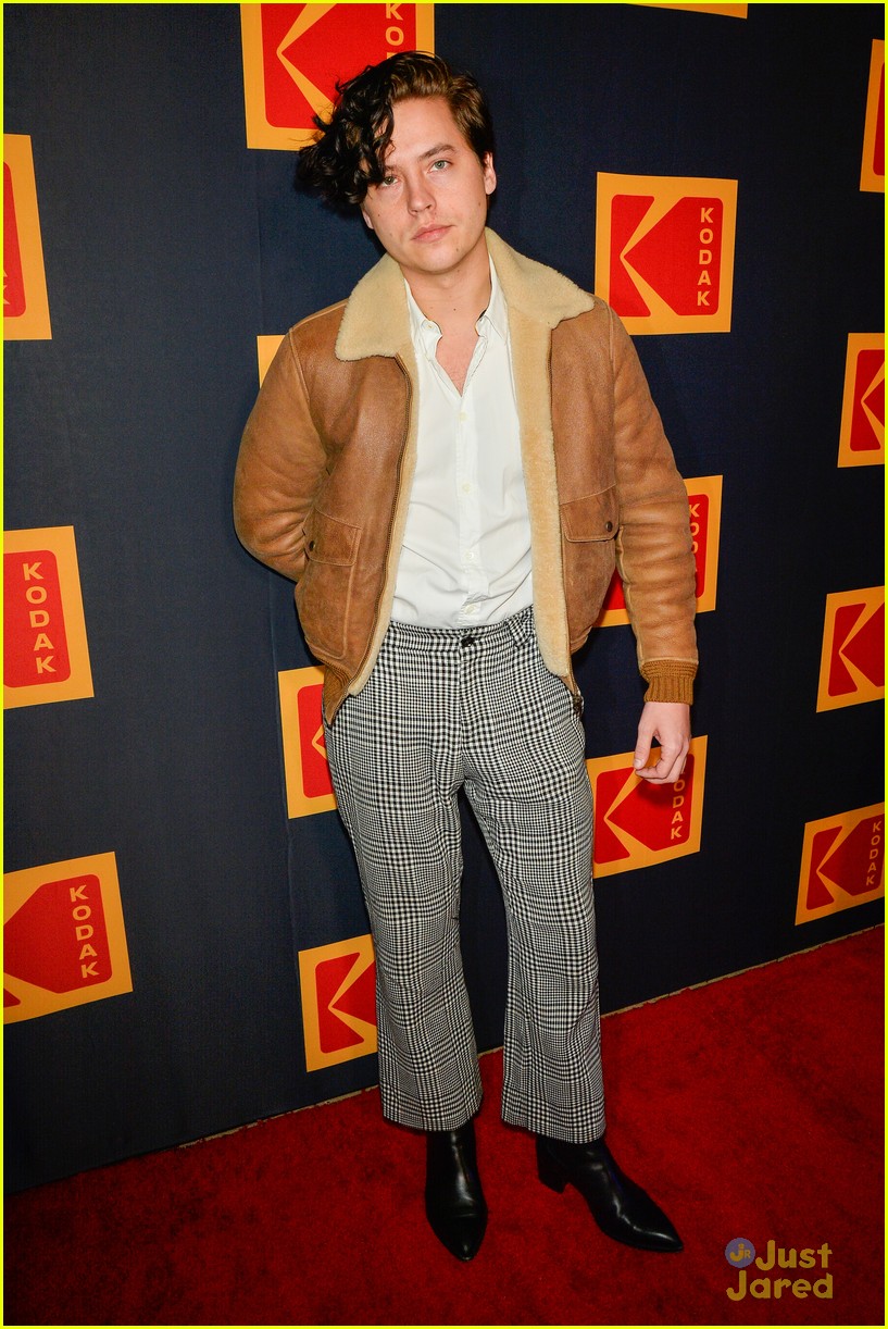 cole sprouse hart denton step out for kodak film awards 03