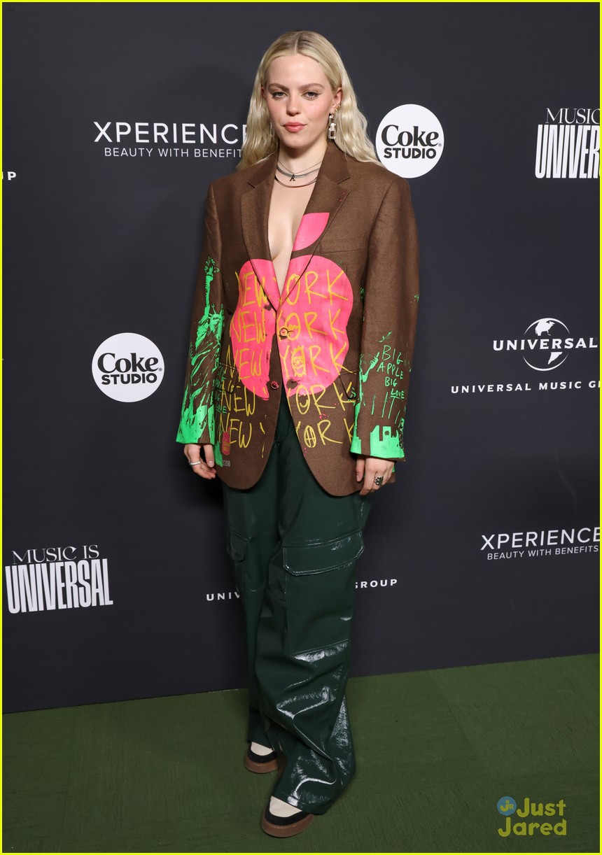 Isabela Merced, Renee Rapp & Johnny Orlando Attend Universal Music ...