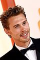 austin butler looks handsome at first oscars ceremony 14