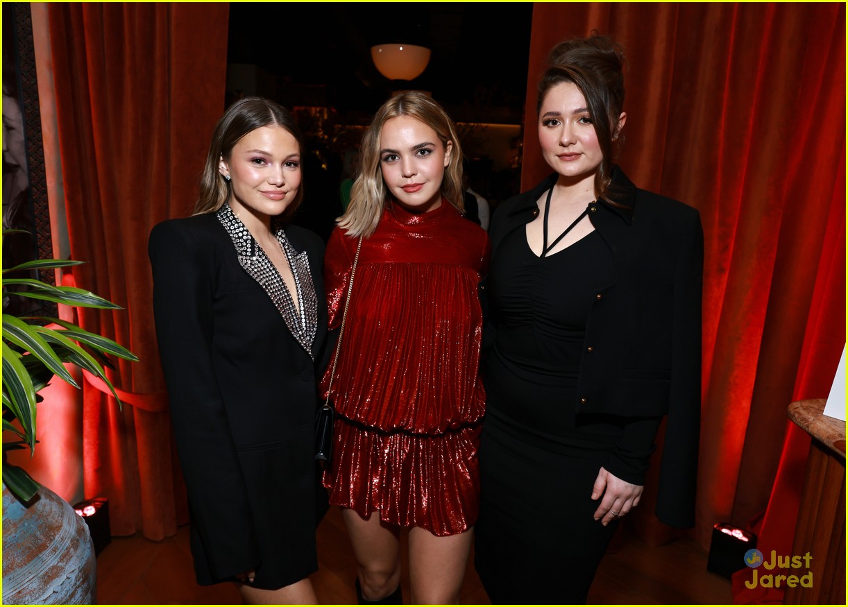 bailee madison blake richardson attend young hollywood party with zaria more 23