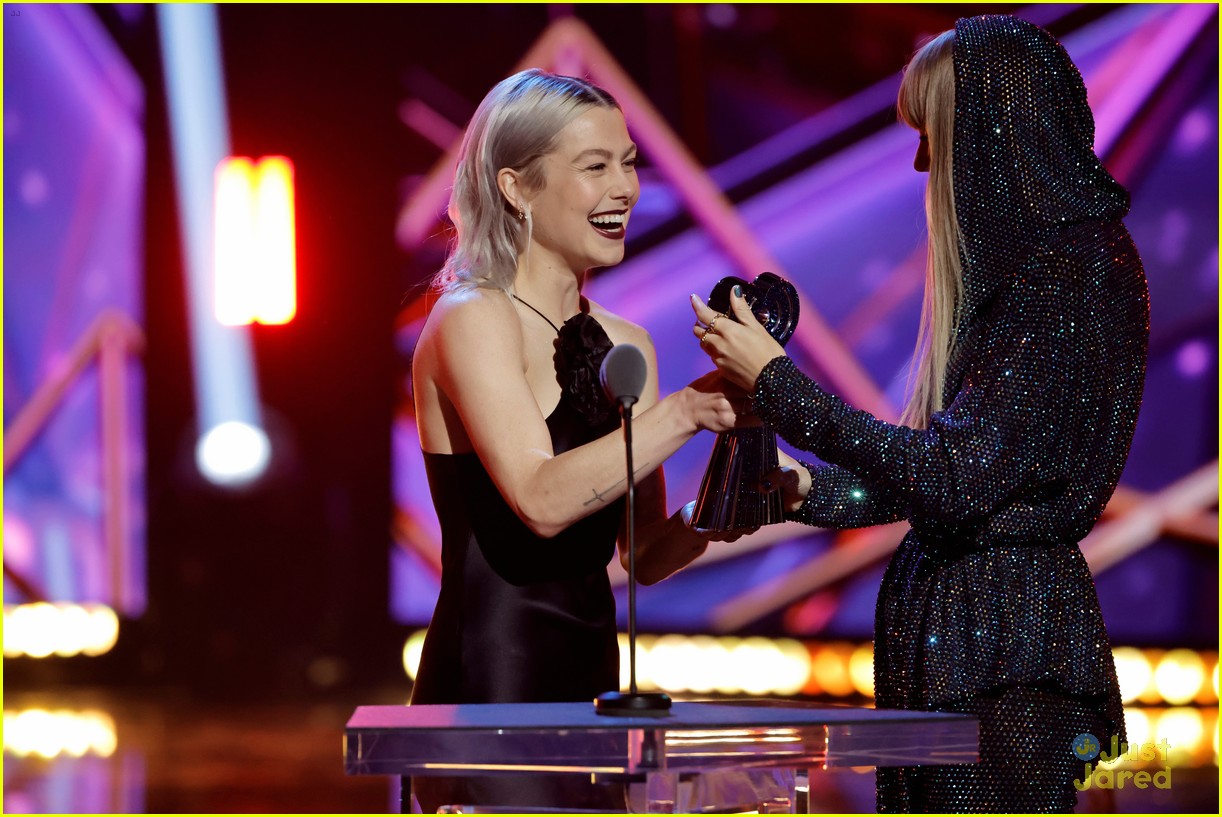 becky g taylor swift win at iheartradio music awards 2023 39