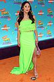 colleen ballinger pulls double duty on the kids choice awards carpet 08
