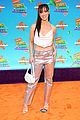 colleen ballinger pulls double duty on the kids choice awards carpet 09